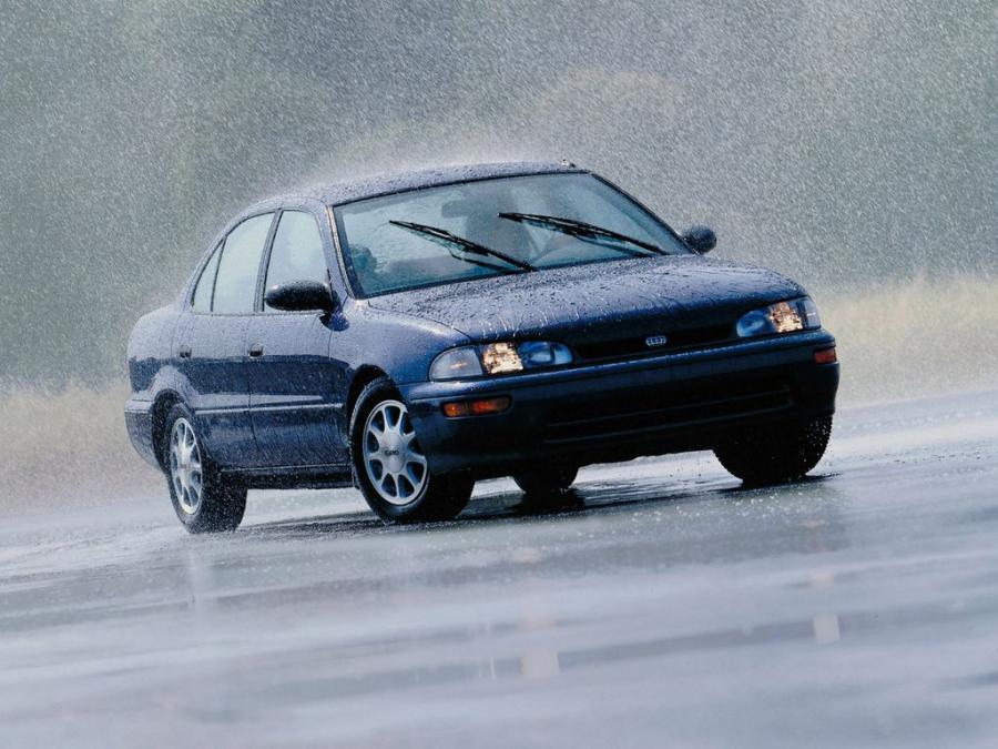  Geo Prizm 1993 года  (фото 1 из 7)